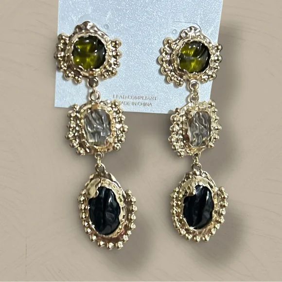 NWT Natasha Gold Tone Rhinestones Crystal Statement earrings - Picture 5 of 16